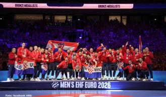 'Organiziranog dočeka brončanih heroja u Zagrebu neće biti -jer nije prihvaćena želja igrača da pjeva Thompson' - službeno priopćili iz Hrvatskog rukometnog saveza